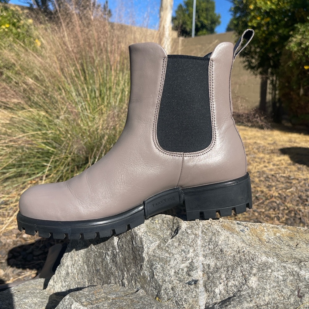 Ecco Women's Ankle Boots in Taupe and Black